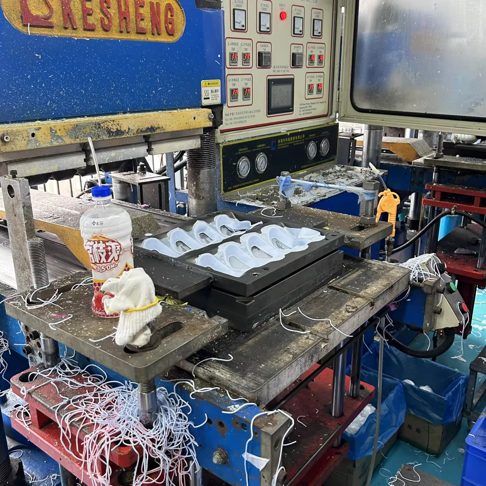 swimming goggles arena