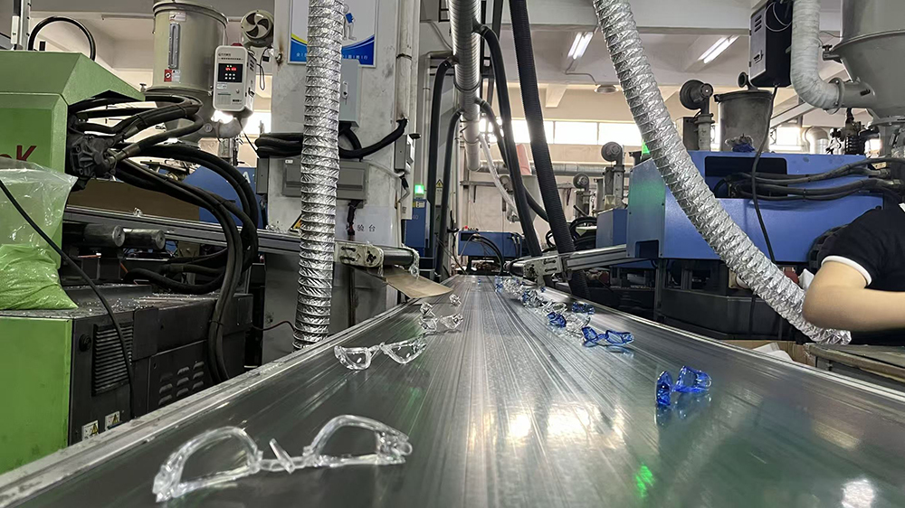 swimming goggles factory