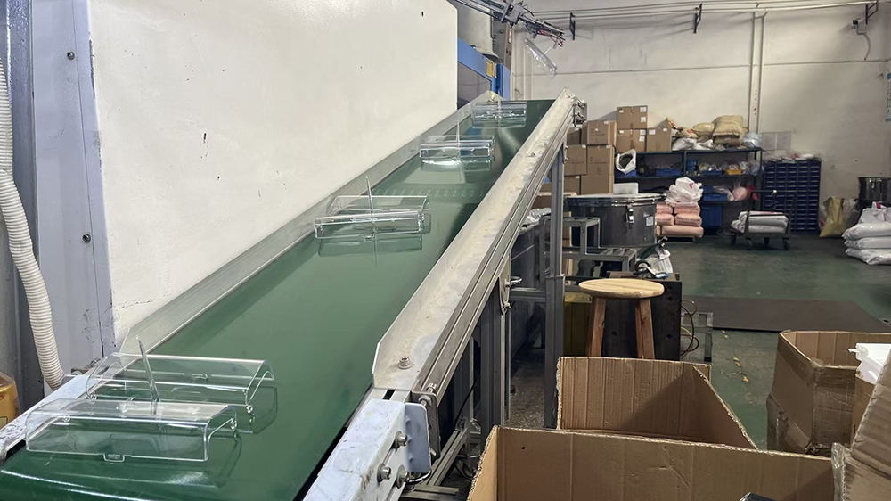 swimming goggles box